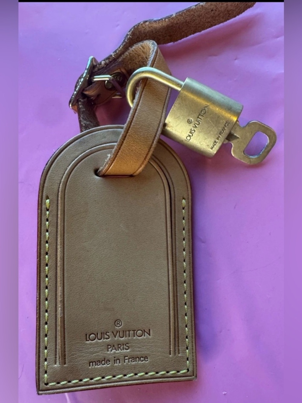 LOUIS VUITTON Vachetta Leather Luggage Tag With LV Lock And Key Set #322